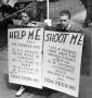 couple-protest-1940-nyc-usa.jpg